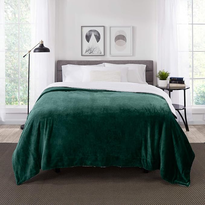 Genteele Sherpa Throw Blanket Super Soft Reversible Ultra Luxurious Plush Blanket, 102 x 90 inches, Hunter Green/White