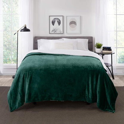 Genteele Sherpa Throw Blanket Super Soft Reversible Ultra Luxurious Plush Blanket, 90 x 90 inches, Hunter Green/White