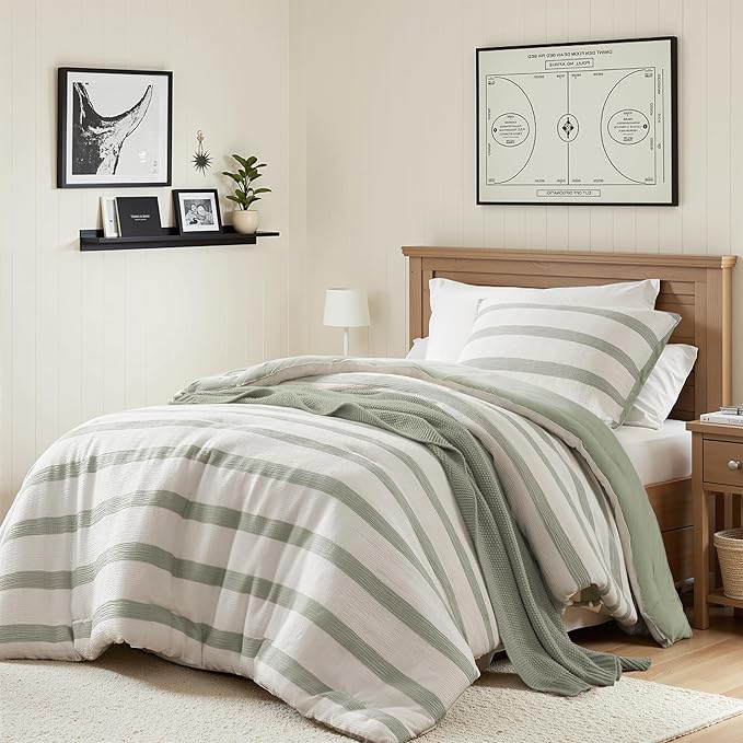 Madison Park Essentials Striped Comforter Set Twin Size, Yarn-Dyed Reversible Comforter with Minimalist Stripes, Crinkled Texture Bedding Set for All-Season Lightweight Warmth, Merritt Sage Green