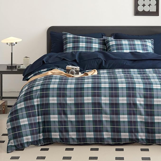 Wake In Cloud - Plaid Comforter Set, Scottish Tartan Check Geometric Modern Pattern Printed, Soft Lightweight Bedding, 3 Pieces, Navy Green, Twin/Twin XL Size