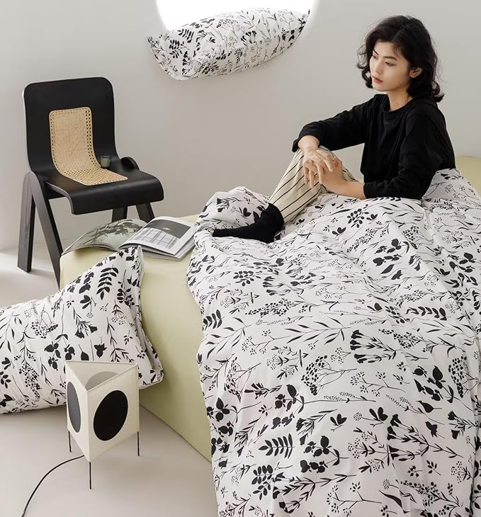 KAREVER Botanical Comforter Set Cal King White Black Floral Plant Bedding Comforter Girls Garden Pattern Printed White Blanket Rustic Leaf Blossom Women White Farmhouse Comforter California King