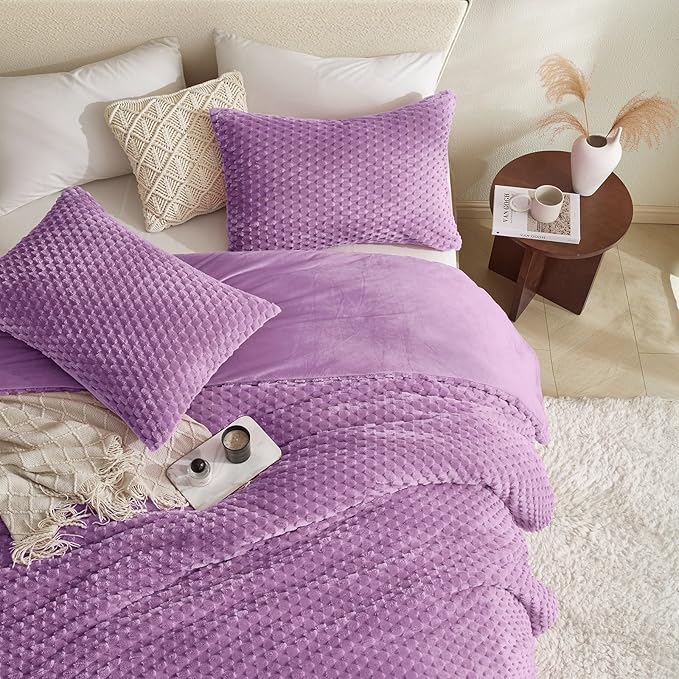 Petrichor Fluffy King Comforter Set - Ultra-Soft Lavender Flannel Thick Comforter for King Bed, Luxury Warm Bedding Set for Winter & Fall, Cozy Fuzzy Bed Set 3 Pieces (1 Comforter & 2 Pillowcases)