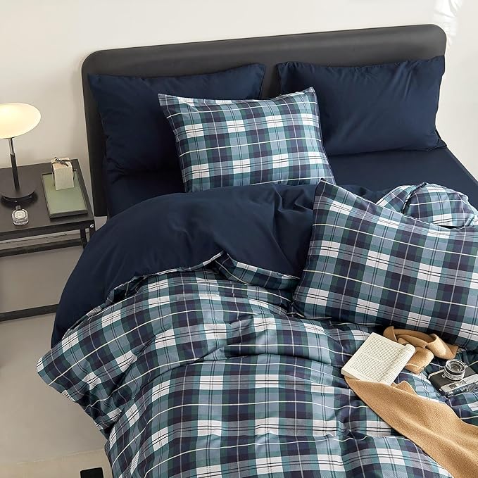 Wake In Cloud - Plaid Comforter Set, Scottish Tartan Check Geometric Modern Pattern Printed, Soft Lightweight Bedding, 3 Pieces, Navy Green, Full Size