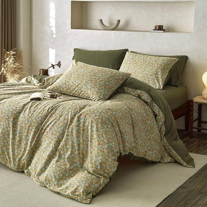 Wake In Cloud - Floral Comforter Set, Cute Vintage Flower Cottagecore Aesthetic for Women Teen Girls, Soft Lightweight Dorm Bedding, 3 Pieces, Olive Green, Full Size