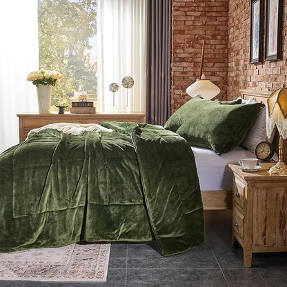 Lotus Karen Comforter Set Full - Ultra Soft & Warm Velvet Dark Green Comforter Set for Men Women - Cozy Fuzzy Plush Fluffy Luxury Bedding Set 3 Pieces (1 Comforter and 2 Pillowcases)
