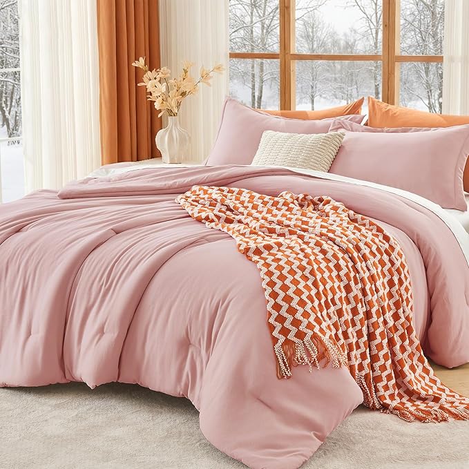 MUXHOMO Twin/Twin XL Comforter Set, All Season Ultra Soft Down Alternative Bedding - 2 Piece Lightweight Bed Set Includes 1 Comforter (68"x88") and 1 Pillow Shams (20"x26"), Rose Gold