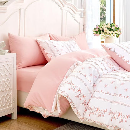 Wake In Cloud - Shabby Chic Comforter Set, Cottagecore Floral Romantic Charming Style with Botanical Stripe Pattern, Soft Lightweight Bedding, 3 Pieces, Pink White, Queen Size