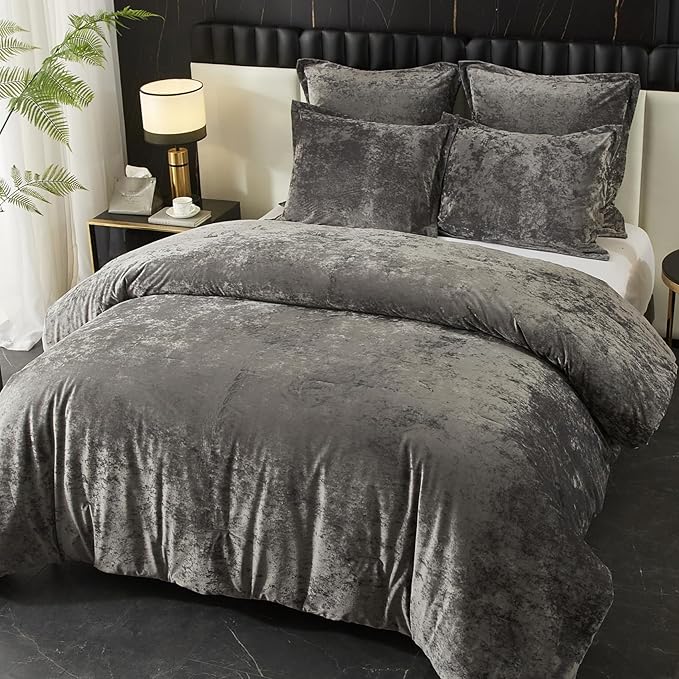 Ivellow Crushed Velvet Comforter Set Queen, Lightweight Comforter Set, 5pcs Ultra Soft Breathable Grey Comforter Set, Luxury Cozy Flannel Comforter Queen Size (1 Comforter,2 Pillow Shams, 2 Euro Shams