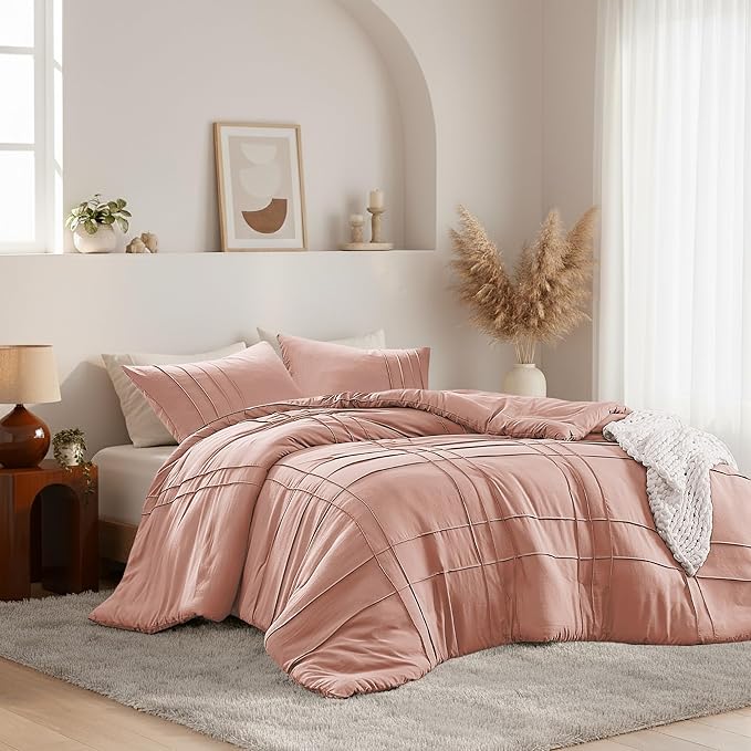 Queen Size Comforter Set Pink, 3 Pieces Bedding Set, Ultra Soft Prewashed Bed Set, Pinch Pleat All Seasons Lightweight Comforter and Shams