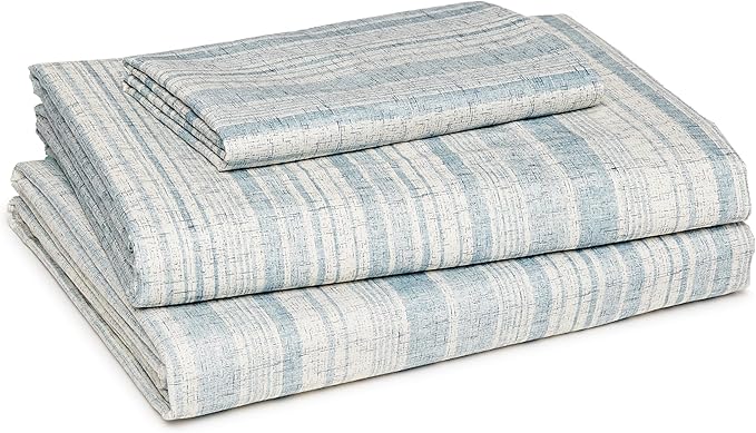Amazon Basics 5-Piece Lightweight Microfiber Comforter Set, Bed-in-a-Bag, Navy Geometrics, Twin/Twin XL