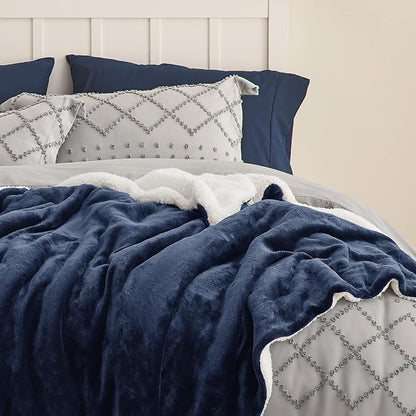 Bedsure GentleSoft Sherpa Fleece Blankets King Size for Bed - Thick and Warm Throw for Women and Men, Soft Fuzzy Plush King Blanket for Winter, Non-Heated, Navy, 108x90 Inches