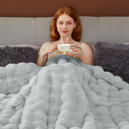 Touchat Luxury 1000GSM Faux Rabbit Fur Throw Blanket, Super Heavy Warm Cozy Grey Blankets for Couch Bed Sofa, Ruched Plush Fuzzy Elegant Soft Reversible Mink Blanket for Living Room Bedroom