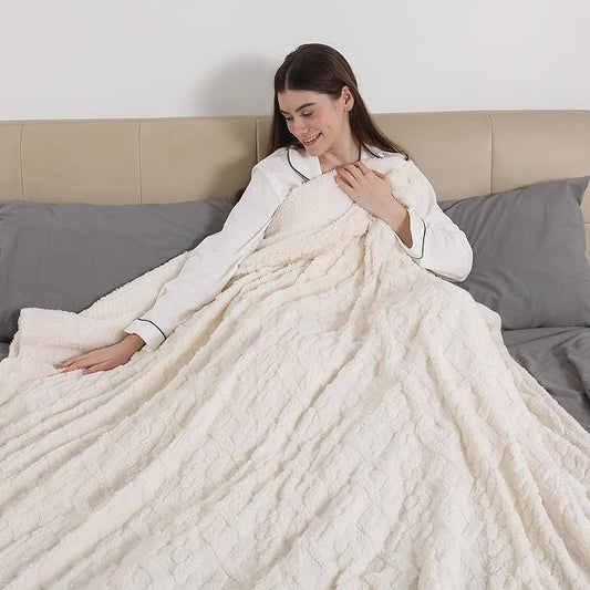 Heating Blanket Twin Size Extra-Thick and Warm Electric Blanket with 10 Hour Auto Off & 5 Heating Levels, 3D Pattern Design and Overheating Protection, White