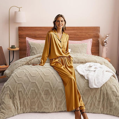 PHF Warm Sherpa Fleece Twin Comforter Set, 3D Tufted Fluffy Khaki Bedding for Winter, Soft 2 Pieces Shaggy Bed Set, 1 Comforter (68"x90") and 1 Pillowcase (20"x26")