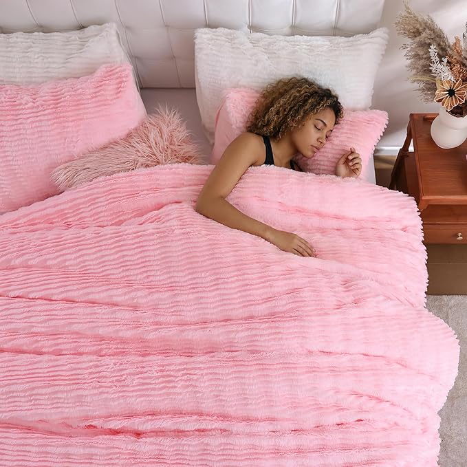 YIKUSH Full Comforter Set Fluffy Pink Full Size Bed Set Faux Rabbit Fur Fluffy Shaggy Furry Winter Bedding Ultra Soft Plush and Warm All Season 1 Comforter with 2 Pillow Cases (Full, Pink)