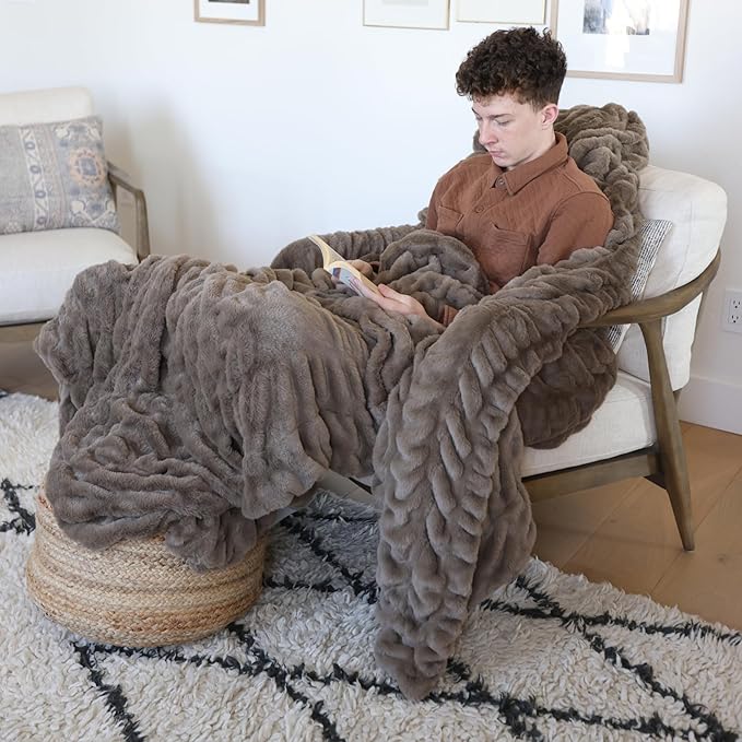 Minky Designs Driftwood Minky Blanket – Ultra Soft Faux Fur Throw Blanket for Couch, Bed & Home – Fluffy, Warm & Luxurious – Chic Collection (X-Large, 60x84)