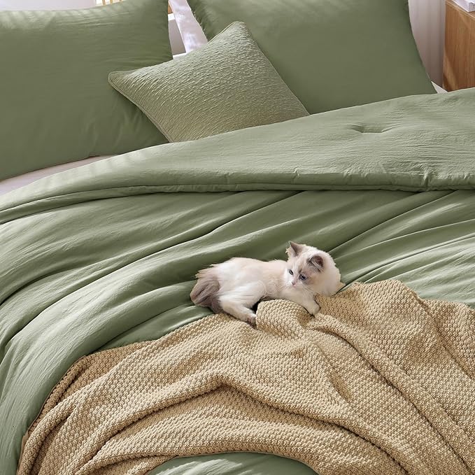 WRENSONGE Twin XL Size Comforter Sets - 3 Pieces Green Comforter Prewashed Soft Lightweight for All Seasons, Fluffy Down Alternative Comforter Twin XL Size with 2 Pillow Shams