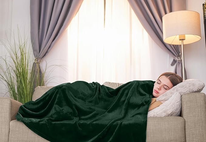 Utopia Bedding Fleece Blanket Twin Size Forest Green 300GSM Luxury Anti-Static Fuzzy Soft Microfiber Bed Blanket (60x80 Inch)