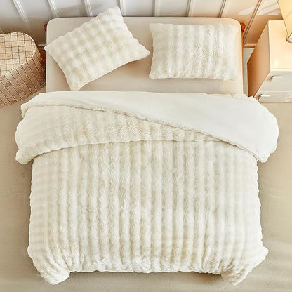 Tokokimo Fluffy Fleece Queen Size Comforter Set, Ultra Soft Reversible Heavyweight Fleece Bedding, Extra Warm Winter Comforter with 2 Pillow Cases, All Season Fuzzy Comforter Set, Beige