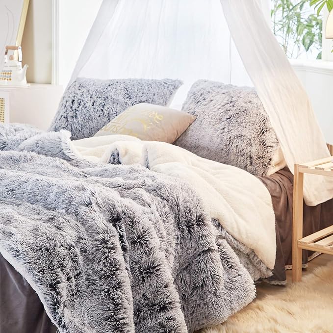 Joyreap 3-Piece Plush Shaggy Comforter Set, Full/Queen Size Luxury Faux Fur Sherpa Reversible Bedding Comforter Set, Ultra Cozy Warm Fluffy Bedding Set for Winter (Gray n White, 88x88 inches)