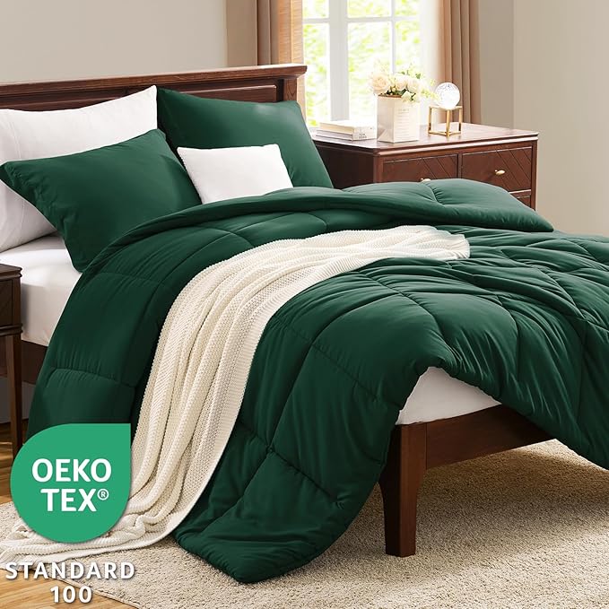 CozyLux Queen Comforter Set - Emerald Green Comforters Queen Size, 3 Pieces Box Stitched Bed Set for All Seasons, Soft Lightweight Bedding Sets with 1 Down Alternative Comforter and 2 Pillow Shams