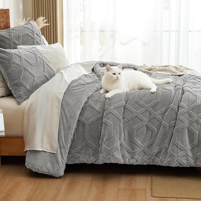 PHF Warm Sherpa Fleece King Comforter Set, 3D Tufted Fluffy Grey Bedding for Winter, Soft 2 Pieces Shaggy Bed Set, 1 Comforter (104"x90") and 2 Pillowcases (20"x36")
