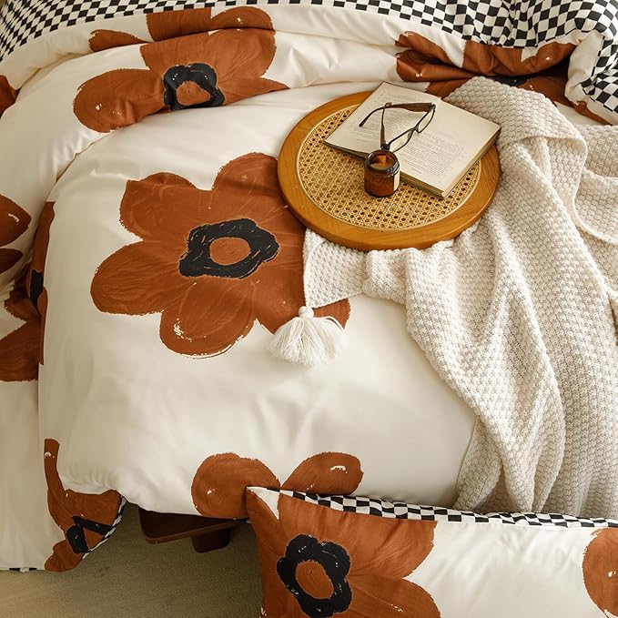 CLOTHKNOW Brown Floral Queen Comforter Set 3Pcs Sunflower Bedding Comforter Sets Black White Plaid Comforter Botanical Comforters with 2 x Pillow Cases