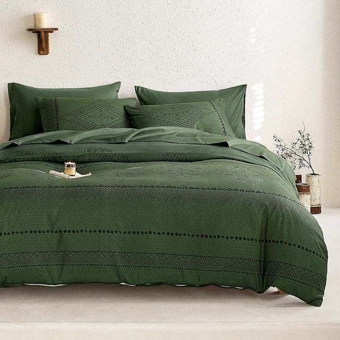 Wake In Cloud - Boho Comforter Set, Farmhouse Bohemian Western Aztec Neutral Aesthetic, Soft Lightweight Bedding, 3 Pieces, Dark Olive Green, Full Size