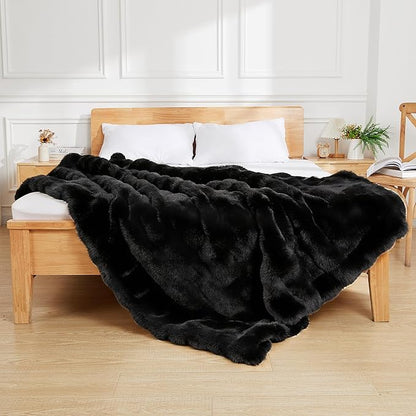 Latepis Soft Black Faux Fur Bubble Blanket, Fuzzy Warm Cozy Twin Blankets for Couch, Plush Fluffy Blankets for Sofa and Bedroom, Throw Blanket, 60” x 80”, 860GSM