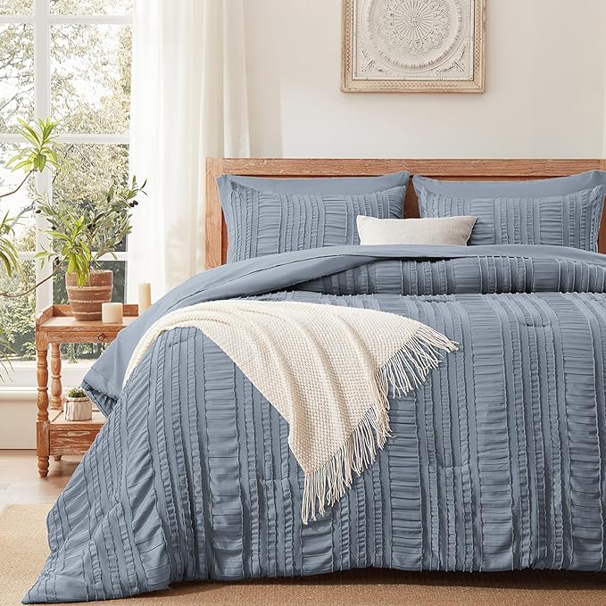 Blue Tufted Comforter Set King Size 7 Piece Bed in a Bag，Shabby Chic Boho Bedding for Bedroom Comforter，All Season Soft Microfiber Ruffle Comforter Set with Pillow and Sheets