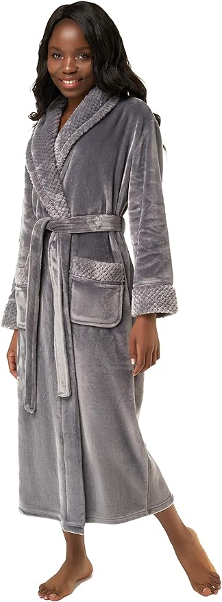 Turquaz Oversize Premium Luxury Ultra Soft Warm Robes for Women Plush Fleece Bathrobe for Women with and Spacious Pockets