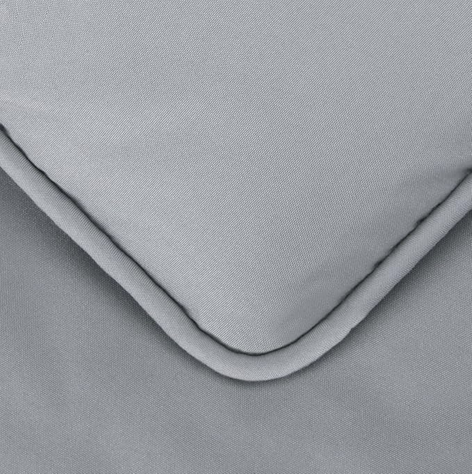 Amazon Basics Soft, Lightweight King Size Comforter Set, All-Season Down-Alternative 3-Piece Bedding Set, Pinch Pleat Design with Piped Edges, Dark Grey
