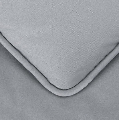 Amazon Basics Soft, Lightweight King Size Comforter Set, All-Season Down-Alternative 3-Piece Bedding Set, Pinch Pleat Design with Piped Edges, Dark Grey