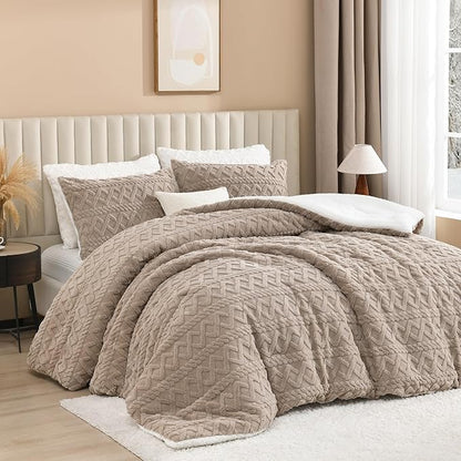 Andency Fluffy Sherpa Queen Comforter Set, Super Soft Khaki Fleece Warm Bedding for Winter, Luxury Jacquard Boho Thick Fuzzy Plush Bed Set 3 Pieces(1 Shaggy Comforter, 2 Pillowcases)