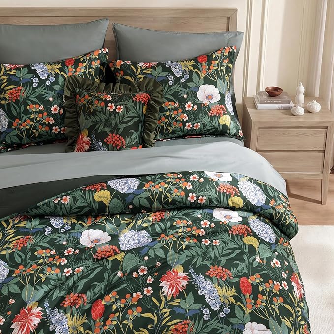 CASAAGUSTO Queen Comforter Set-7 Pieces Green Botanical Floral Bedding, Flowers Printed Design Queen Bed in a Bag with Botanical Flowers Comforter, Sheets, Pillowcases & Shams