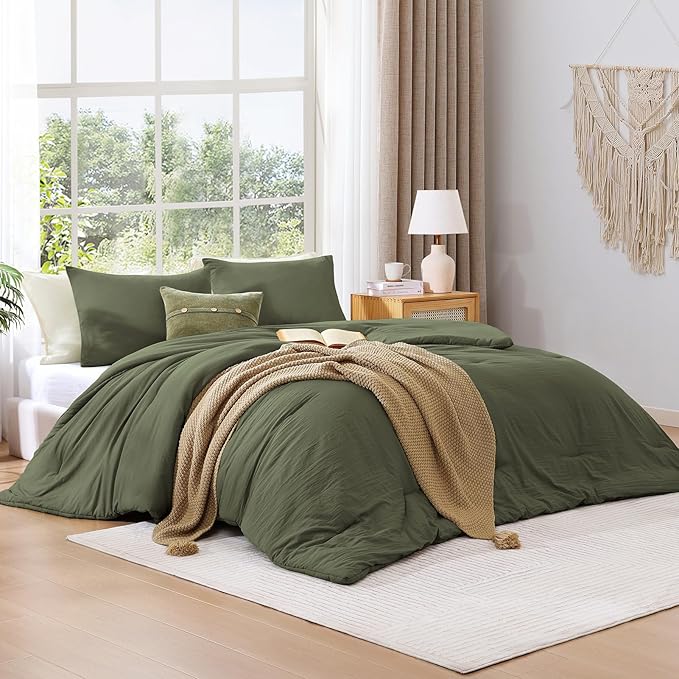WRENSONGE King Size Comforter Set - 3 Pieces Olive Green Comforter Prewashed Soft Lightweight for All Seasons,Fluffy Down Alternative Comforter King Size with 2 Pillow Shams