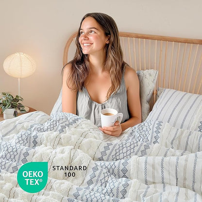 Ink+Ivy Comforter for Queen Size Bed, Chenille Tufted, Breathable Cotton Comforter Set Queen, All Season Modern Boho Comforter with Farmhouse Bedding Flare, 2 Matching Shams, Queen White/Navy 3 Piece