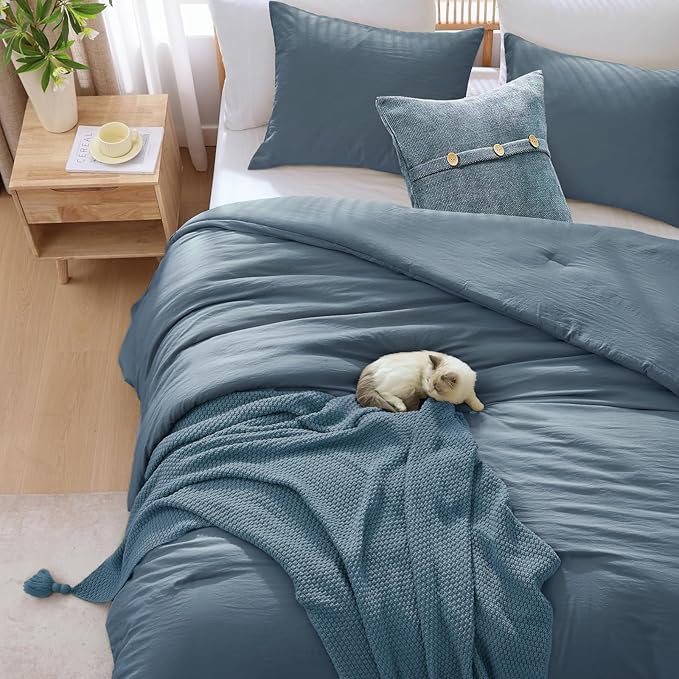 WRENSONGE King Size Comforter Set - 3 Pieces Oxford Blue Comforter Prewashed Soft Lightweight for All Seasons,Fluffy Down Alternative Comforter King Size with 2 Pillow Shams