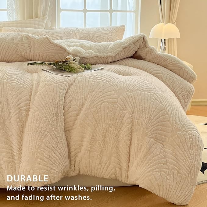 Seashell Jacquard Sherpa Comforter Set Warm Cozy Premium Bedding 3 Pieces, Full/Queen Size Geometric Pattern Quilt Comforter with 2 Pillowcases(90"X90" Ivory White)