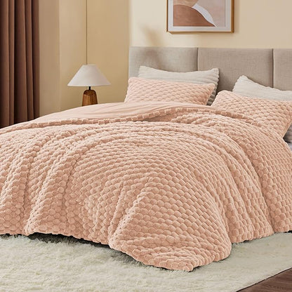 BEDELITE Fluffy Queen Comforter Set - Coral Pink Fleece Soft Comforter for Queen Size Bed, Luxury Warm Bedding Set for Winter, Fuzzy Bed Set 3 Pieces (1 Comforter, 2 Pillowcases)