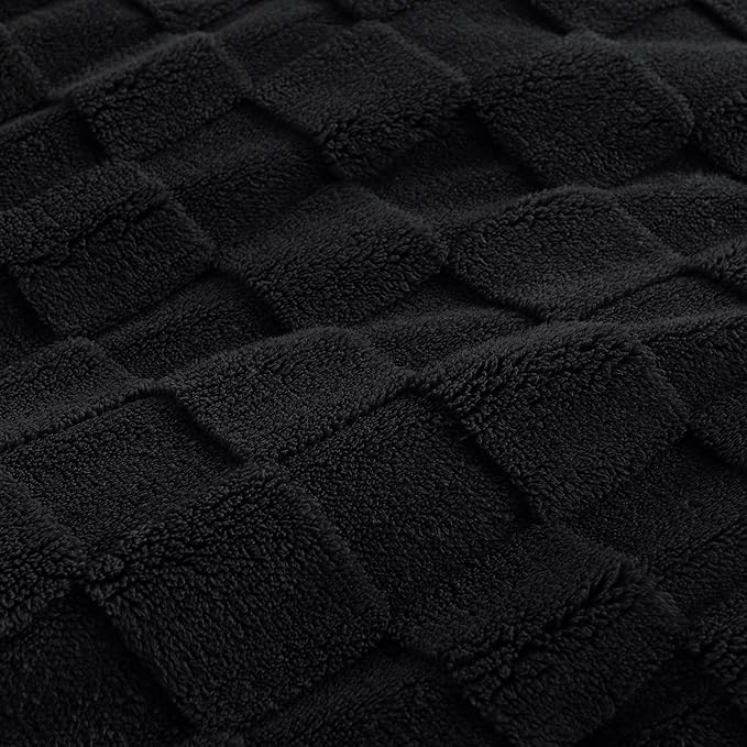 Litanika Fluffy Twin Size Comforter Set Black, 3 Pieces Warm Sherpa Fleece Winter Bedding Set, Jacquard Checkered Plush Fuzzy Bed Set(1 Comforter, 2 Pillowcases)