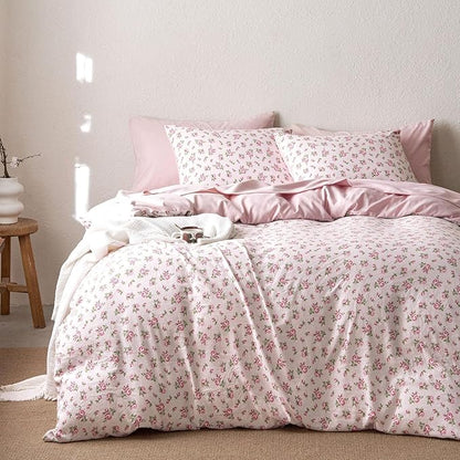Wake In Cloud - Floral Comforter Set, Coquette Cottagecore Aesthetic Flower Shabby Chic Pattern for Women Teen Girls, Soft Lightweight Bedding, 3 Pieces, Pink, Full Size