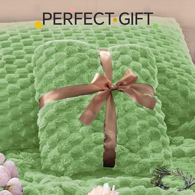 BEDELITE Fluffy Twin Comforter Set - Grass Green Fleece Soft Comforter for Twin Size Bed, Luxury Warm Bedding Set for Winter, Fuzzy Bed Set 2 Pieces (1 Comforter, 1 Pillowcase)