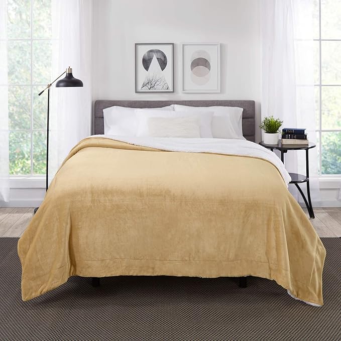 Genteele Sherpa Throw Blanket Super Soft Reversible Ultra Luxurious Plush Blanket, 102 x 90 inches, Camel/White