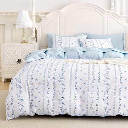 Wake In Cloud - Shabby Chic Comforter Set, Cottagecore Floral Romantic Charming Style with Botanical Stripe Pattern, Soft Lightweight Bedding, 3 Pieces, Blue White, Full Size