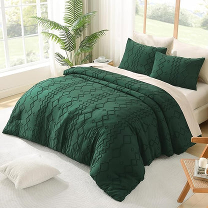 Andency California King Comforter Set Emerald Green, 3 Pieces Boho Tufted Geometric Shabby Chic Bedding, Soft Fluffy Farmhouse Bed Set, Dark Green Textured Comforter for All Season (104x96 Inch)