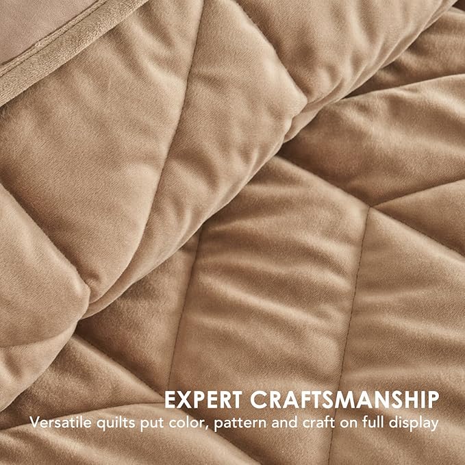 EVERGRACE 3 Pieces Luxurious Velvet King Quilts, Ultra Soft Lightweight Velvet Comforter Set, Matelasse Oversized Diamond Bedspread Coverlet for All Season with 2 Shams, Khaki Tan, 108"x96"