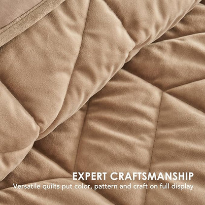 EVERGRACE 3 Pieces Luxurious Velvet King Quilts, Ultra Soft Lightweight Velvet Comforter Set, Matelasse Oversized Diamond Bedspread Coverlet for All Season with 2 Shams, Khaki Tan, 108"x96"