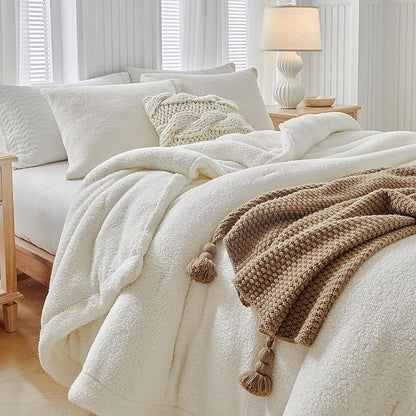 Fluffy Queen Comforter Set - Sherpa Comforter Set Queen Size Winter Use Warm Fleece Luxury 3 Pieces Bedding Comforter with 2 Pillow Shams Microfiber Plush Bed Set- Thanksgiving Choice