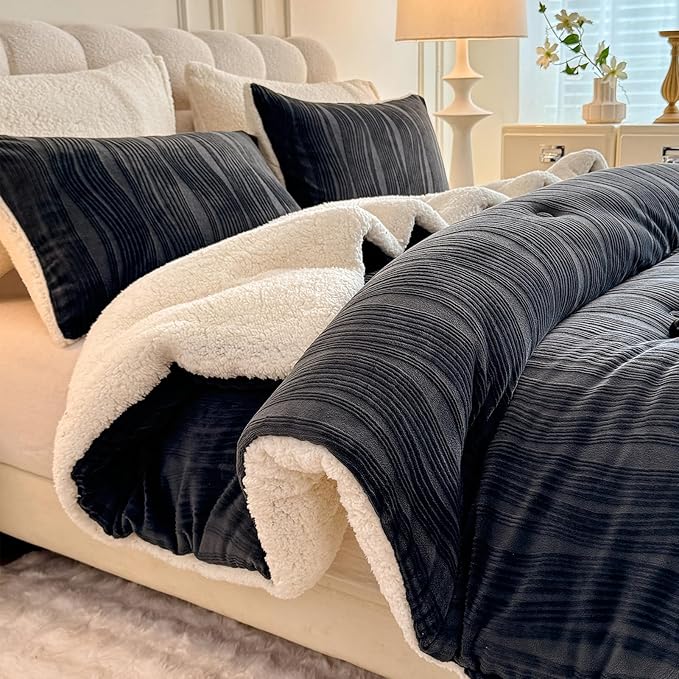 3D Striped Jacquard Sherpa Comforter Set King Size, Boho Geometric Pattern Quilt Bedding 3 Pieces Warm Cozy Fuzzy Comforter with 2 Pillowcases(104"X90" Dark Grey)